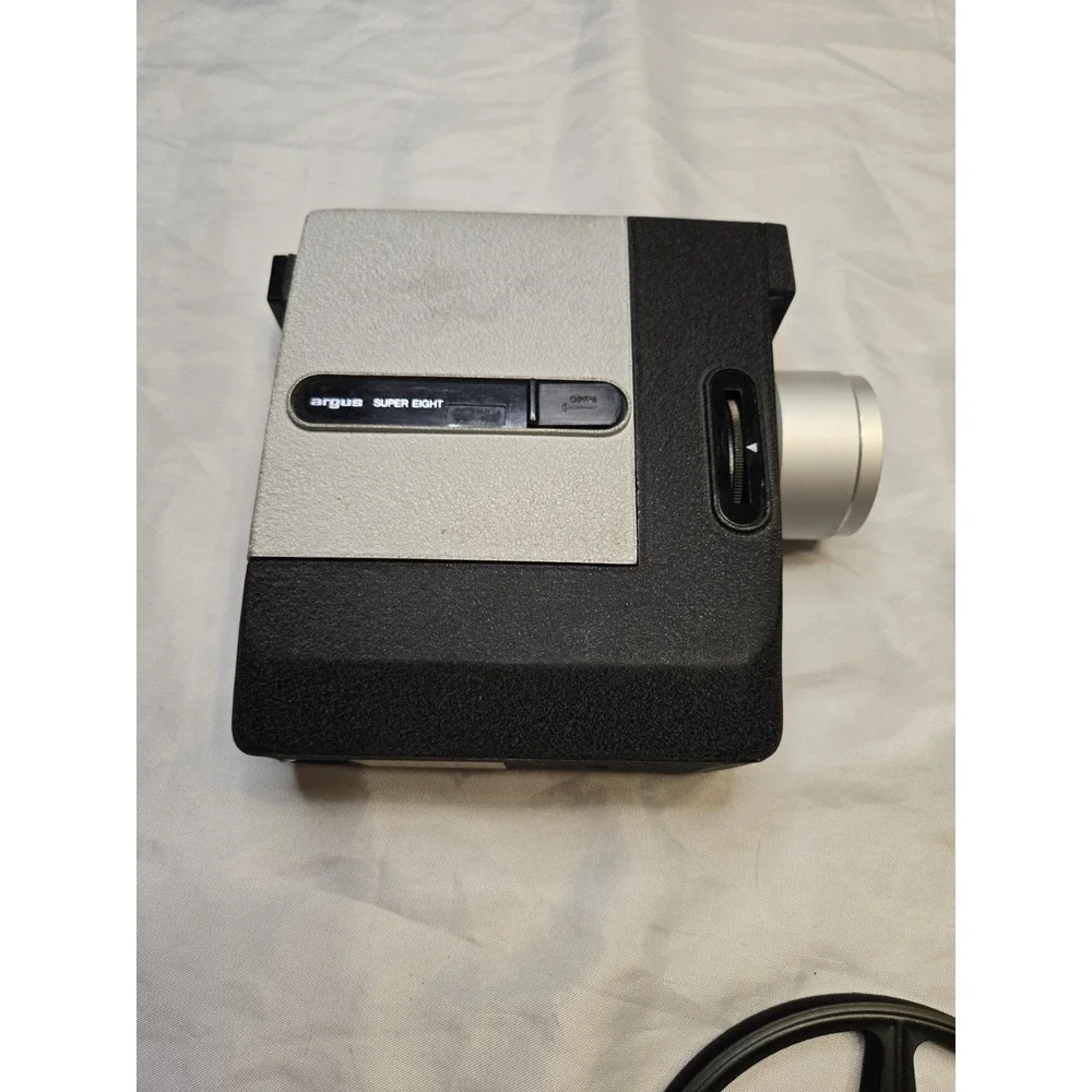 Vtg Argus Model 800‎ Movie Camera And Parts As Shown With Case